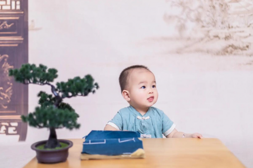 平阳宝宝喊肚子疼怎么回事